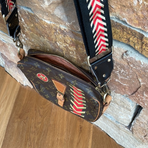 Louis Vuitton Vintage Authentic Handbag - Picture 3 of 16